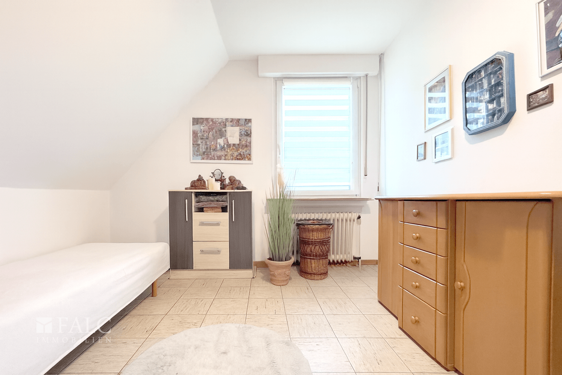 Schlafzimmer 4